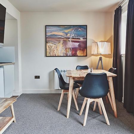 Hotel The Garrison Fort William Esterno foto