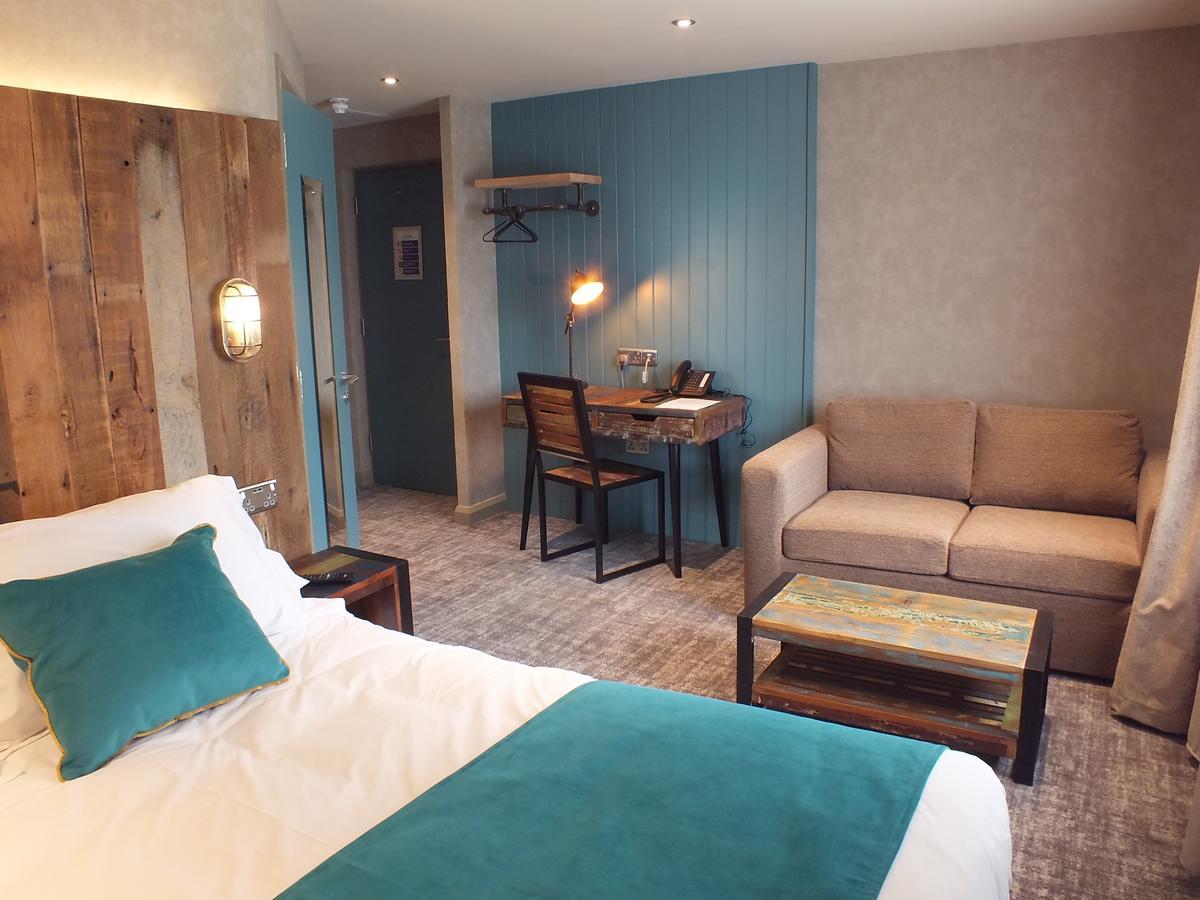 Hotel The Garrison Fort William Esterno foto